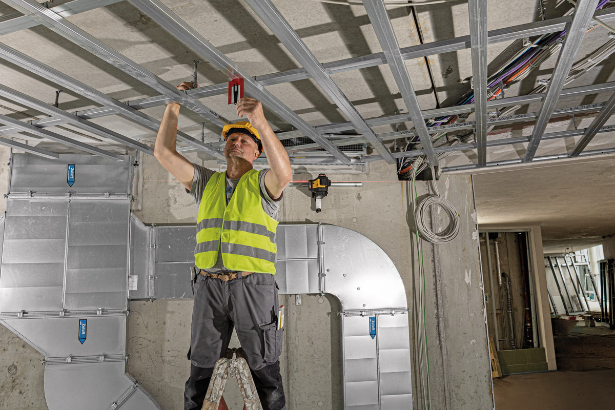 STABILA Multilinien-Laser LAX 600, 12-V-System, 7-teiliges Set, mit Akku und Ladegerät (EU) STABILA Multilinien-Laser LAX 600, 12-V-System, 7-teiliges Set, mit Akku und Ladegerät (EU)