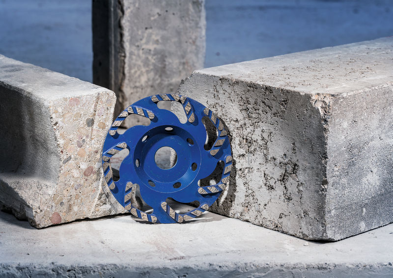 BOSCH EXPERT Concrete Diamanttopfscheibe, 180 x 22,23 x 4,5 mm BOSCH EXPERT Concrete Diamanttopfscheibe, 180 x 22,23 x 4,5 mm