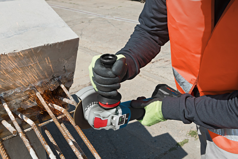 BOSCH Akku-Winkelschleifer mit X-LOCK GWX 18V-10 PSC in L-BOXX