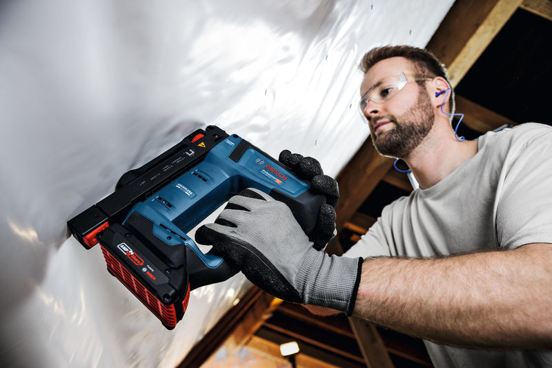 BOSCH Akku-Holzklammerer GTH 18V-14 BOSCH Akku-Holzklammerer GTH 18V-14