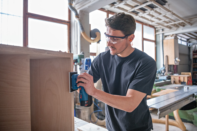 BOSCH Akku-Schwingschleifer GSS 12V-13 Professional BOSCH Akku-Schwingschleifer GSS 12V-13 Professional
