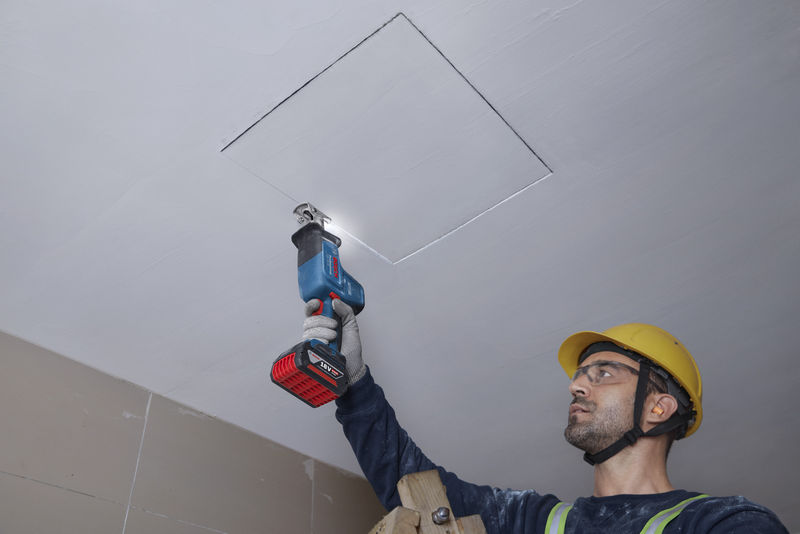 BOSCH Säbelsäge GSA 18V-24, Leiterclip in L-BOXX BOSCH Säbelsäge GSA 18V-24, Leiterclip in L-BOXX