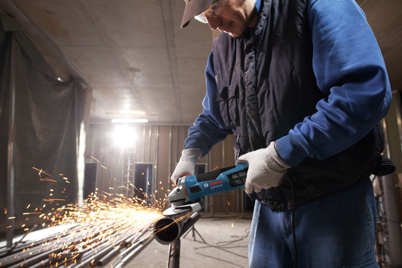 Bosch Winkelschleifer GWS19-125 CIE im Karton Bosch Winkelschleifer GWS19-125 CIE im Karton