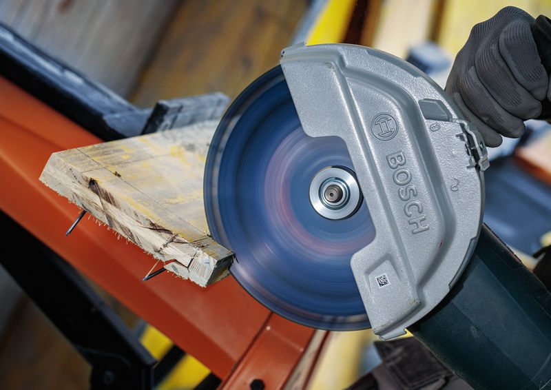 BOSCH EXPERT Carbide Multi Wheel Trennscheibe, 230 mm, 22,23 mm BOSCH EXPERT Carbide Multi Wheel Trennscheibe, 230 mm, 22,23 mm