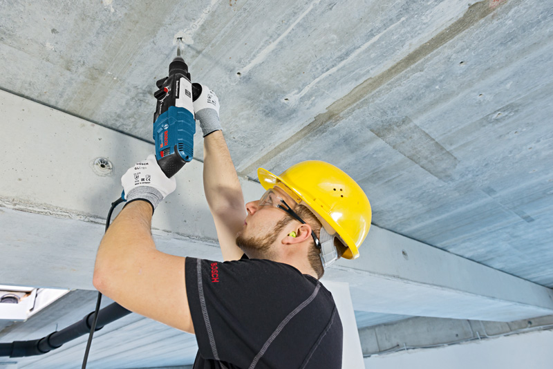 Bosch Bohrhammer GBH 2-28 mit SDS-plus, Handwerkerkoffer Bosch Bohrhammer GBH 2-28 mit SDS-plus, Handwerkerkoffer