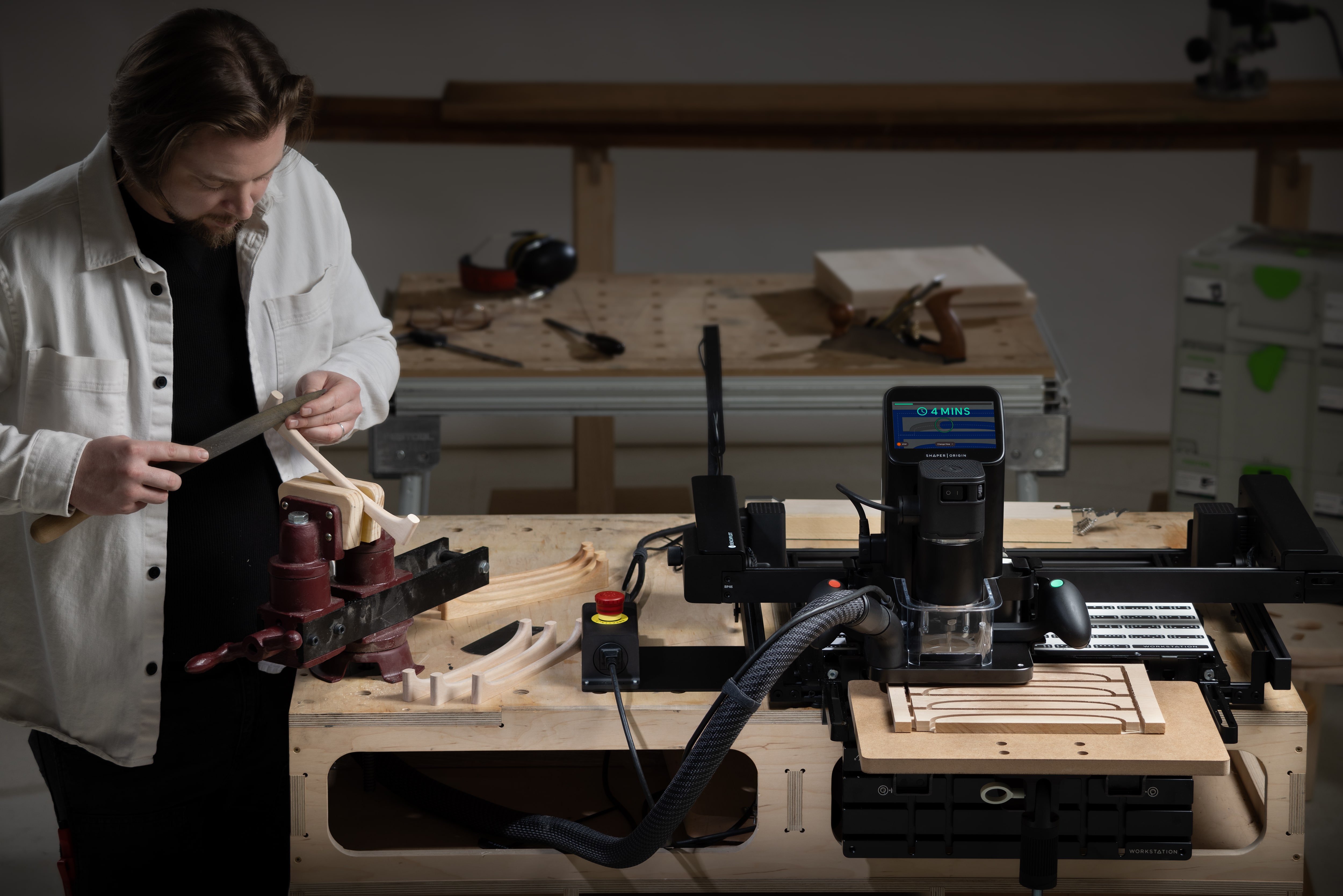 SHAPER Origin + Workstation + Plate + BenchPilot + Shelf Upgrade Kit SHAPER Origin + Workstation + Plate + BenchPilot + Shelf Upgrade Kit
