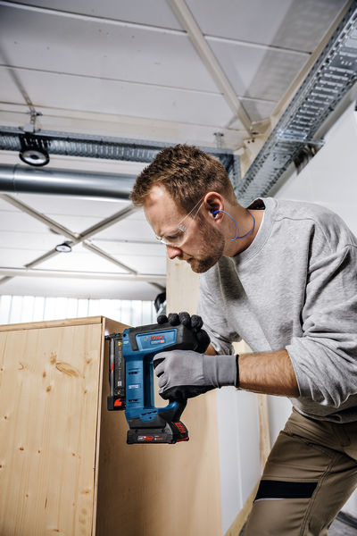 BOSCH Akku-Holznagler GNH 18V-35 BOSCH Akku-Holznagler GNH 18V-35