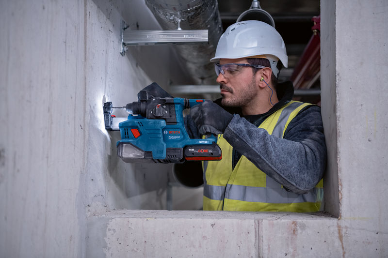 BOSCH Akku-Bohrhammer GBH 18V-22 im Karton BOSCH Akku-Bohrhammer GBH 18V-22 im Karton