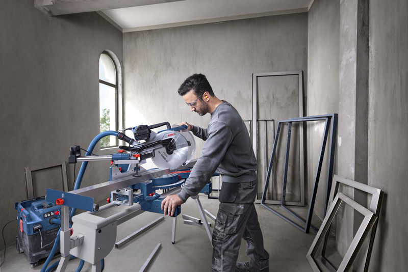 BOSCH Kapp- und Gehrungssäge GCM 340-305 D BOSCH Kapp- und Gehrungssäge GCM 340-305 D