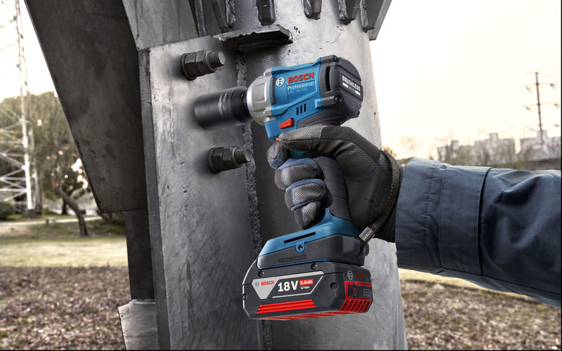 BOSCH GDS 18V-350 inkl. 2x Akku 18V 4.0Ah und Schnellladegerät GAL 18V-40 BOSCH GDS 18V-350 inkl. 2x Akku 18V 4.0Ah und Schnellladegerät GAL 18V-40