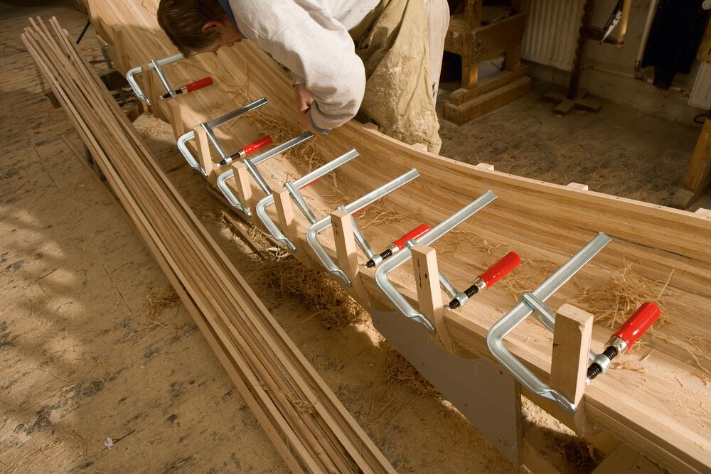 BESSEY Ganzstahl-Schraubzwinge GZ30 mit bewährtem Holzgriff