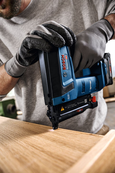 BOSCH Akku-Holznagler GNH 18V-35 BOSCH Akku-Holznagler GNH 18V-35