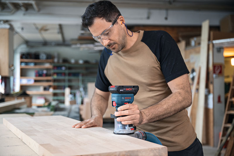 BOSCH Akku-Kantenfräse GKF 18V-8, L-BOXX 238 BOSCH Akku-Kantenfräse GKF 18V-8, L-BOXX 238