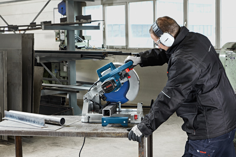 BOSCH Metalltrennsäge GCD 12 JL, 2000 W, 1500 U/min BOSCH Metalltrennsäge GCD 12 JL, 2000 W, 1500 U/min