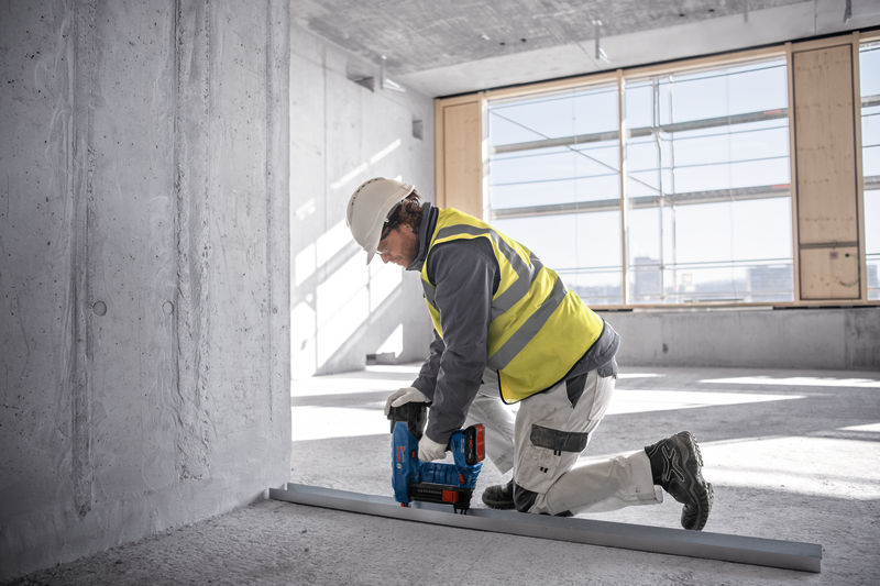 BOSCH Akku-Betonnagler GNB 18V-38 in XL-BOXX BOSCH Akku-Betonnagler GNB 18V-38 in XL-BOXX