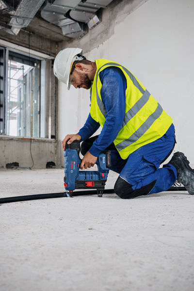 BOSCH Akku-Nagler GNB 18V-40 BOSCH Akku-Nagler GNB 18V-40