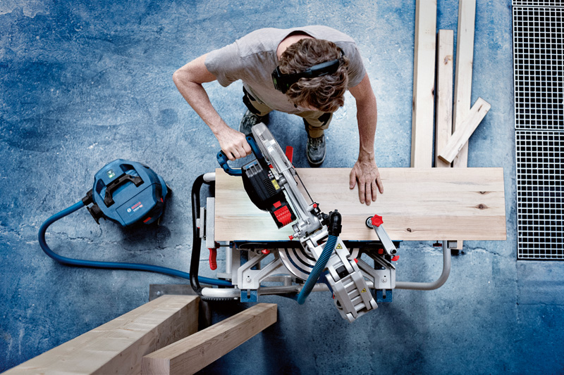 BOSCH Akku-Kapp- und Gehrungssäge GCM 18V-305 GDC, Karton BOSCH Akku-Kapp- und Gehrungssäge GCM 18V-305 GDC, Karton
