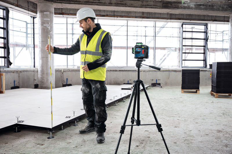 BOSCH Linienlaser GLL 80-33 G, BA 3.7V 3.0Ah XL + USB-C®-Kabel im Handwerkerkoffer BOSCH Linienlaser GLL 80-33 G, BA 3.7V 3.0Ah XL + USB-C®-Kabel im Handwerkerkoffer