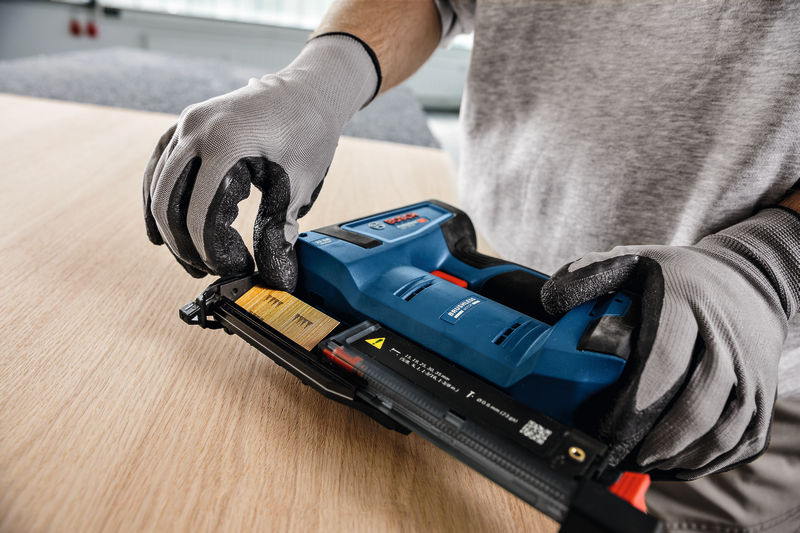 BOSCH Akku-Holznagler GNH 18V-35 BOSCH Akku-Holznagler GNH 18V-35