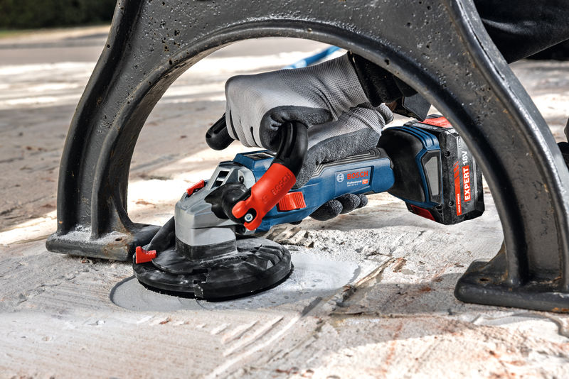 BOSCH Betonschleifer GBR 18V-15 S in L-BOXX BOSCH Betonschleifer GBR 18V-15 S in L-BOXX