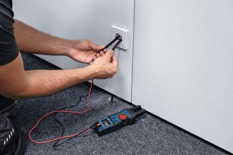 BOSCH Gabelstromzange GFM 1000-15 mit MH 1 BOSCH Gabelstromzange GFM 1000-15 mit MH 1