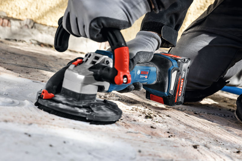 BOSCH Betonschleifer GBR 18V-15 S in L-BOXX BOSCH Betonschleifer GBR 18V-15 S in L-BOXX