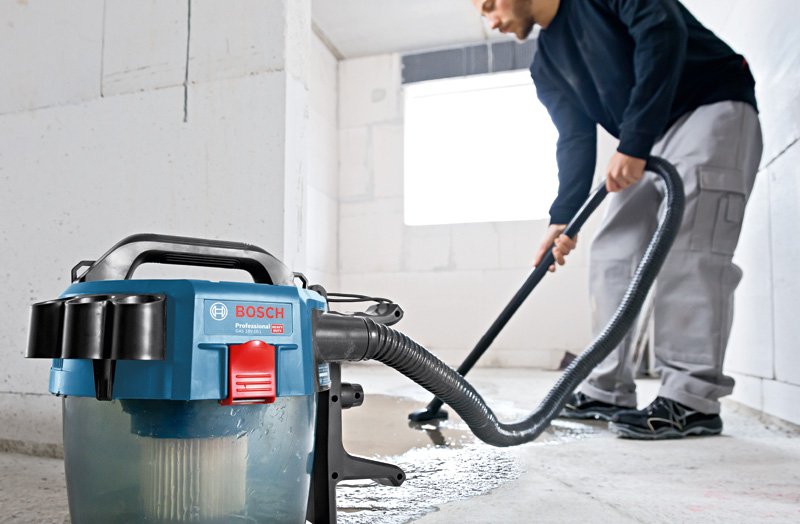 BOSCH Akku-Staubsauger GAS 18V-10 L mit Reinigungsset BOSCH Akku-Staubsauger GAS 18V-10 L mit Reinigungsset