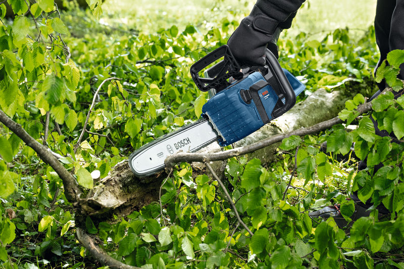 BOSCH Akku-Kettensäge GKE 18V-40 BOSCH Akku-Kettensäge GKE 18V-40