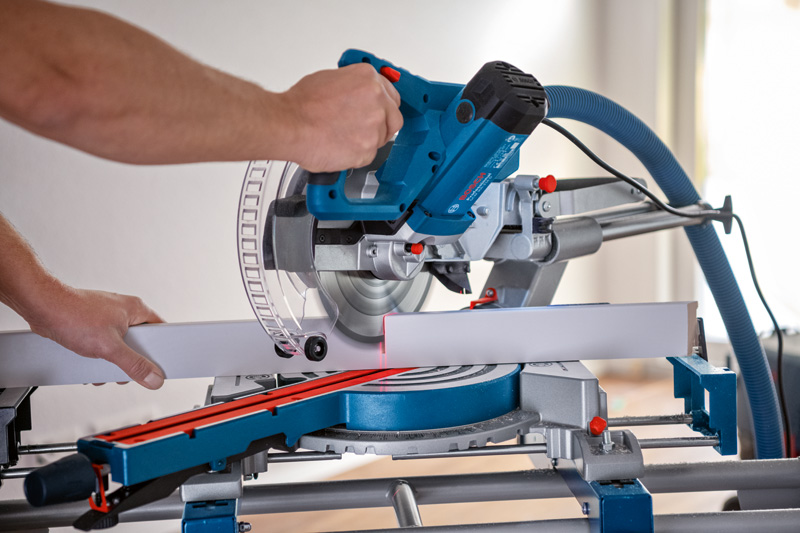 BOSCH Kapp- und Gehrungssäge GCM 305-216 D BOSCH Kapp- und Gehrungssäge GCM 305-216 D
