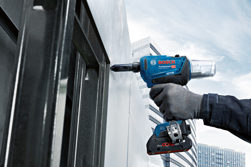 BOSCH Akku-Nietpistole GRG 18V-16 C in L-BOXX BOSCH Akku-Nietpistole GRG 18V-16 C in L-BOXX