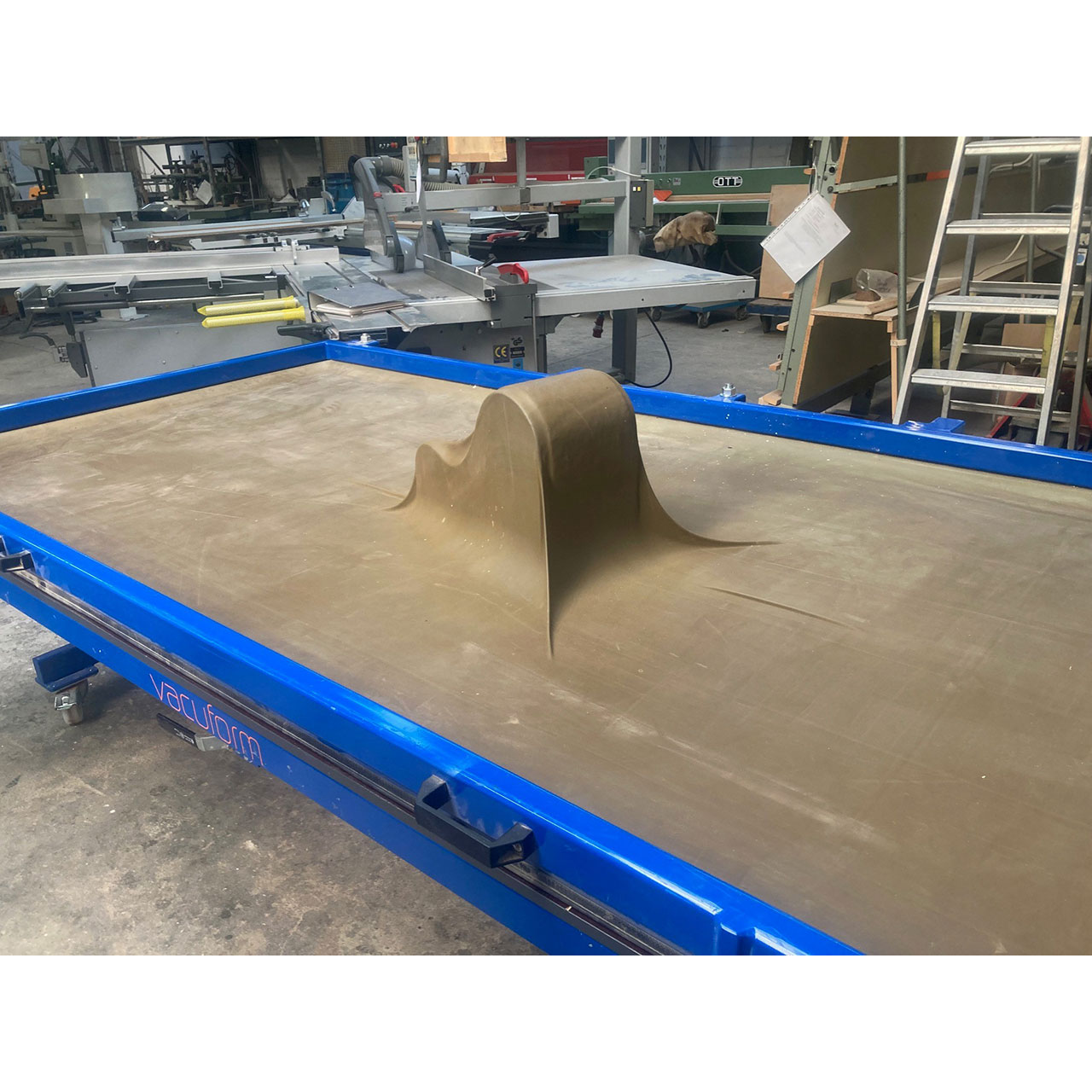 Columbus Vakuumpresse Vacuform
