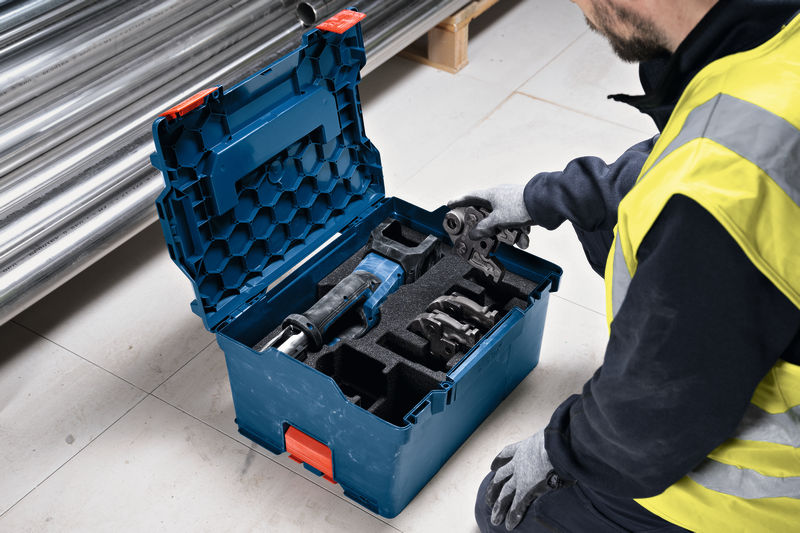 BOSCH Akku-Presswerkzeug GPT 18V-19, L-BOXX 238, Kit SV BOSCH Akku-Presswerkzeug GPT 18V-19, L-BOXX 238, Kit SV