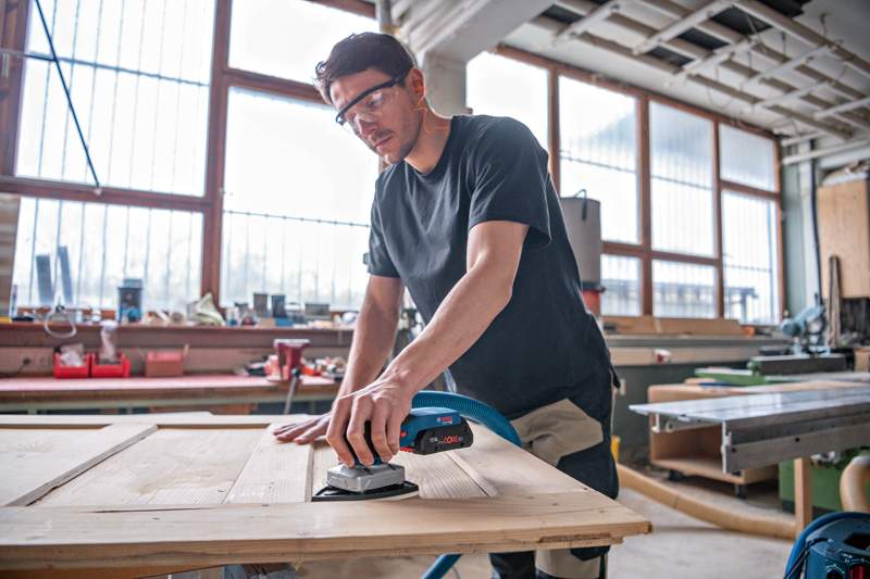 BOSCH Akku-Schwingschleifer GSS 18V-13 Professional BOSCH Akku-Schwingschleifer GSS 18V-13 Professional