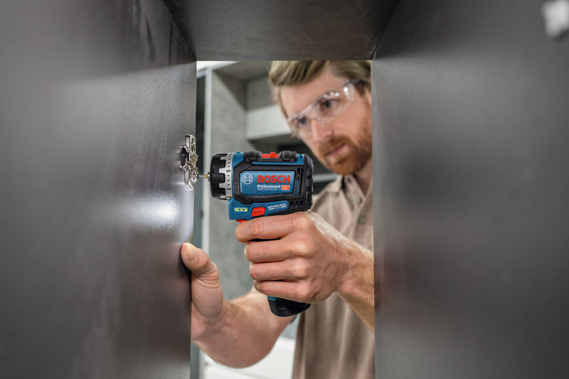 BOSCH Akku-Bohrschrauber GSR 12V-32 FC 2x GBA 12V 2.0Ah, diverse Aufsätze, L-BOXX BOSCH Akku-Bohrschrauber GSR 12V-32 FC 2x GBA 12V 2.0Ah, diverse Aufsätze, L-BOXX