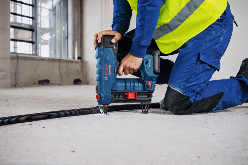 BOSCH Akku-Nagler GNB 18V-40 BOSCH Akku-Nagler GNB 18V-40