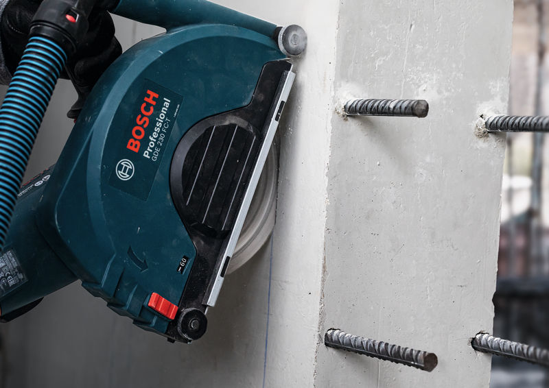 BOSCH EXPERT MultiMaterial Diamanttrennscheiben, 230 x 22,23 x 2,4 x 15 mm BOSCH EXPERT MultiMaterial Diamanttrennscheiben, 230 x 22,23 x 2,4 x 15 mm