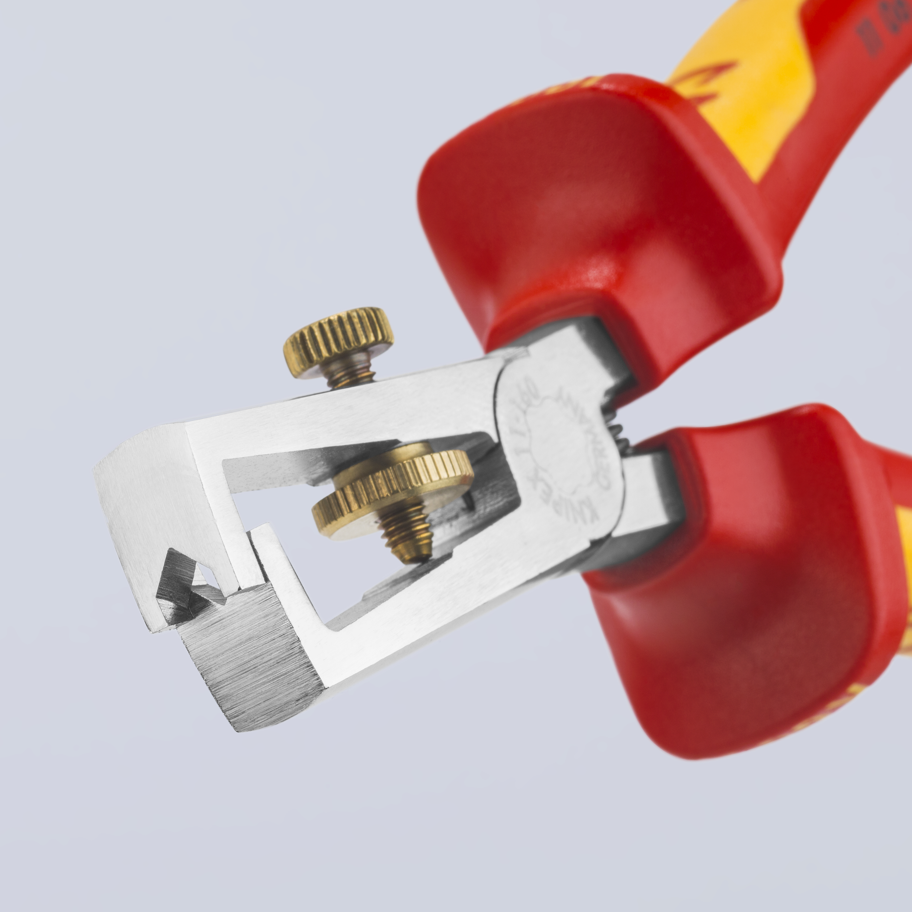 KNIPEX 11 06 160 Abisolierzange mit Öffnungsfeder, universal isoliert mit Mehrkomponenten-Hüllen, VDE-geprüft verchromt 160 mm KNIPEX 11 06 160 Abisolierzange mit Öffnungsfeder, universal isoliert mit Mehrkomponenten-Hüllen, VDE-geprüft verchromt 160 mm