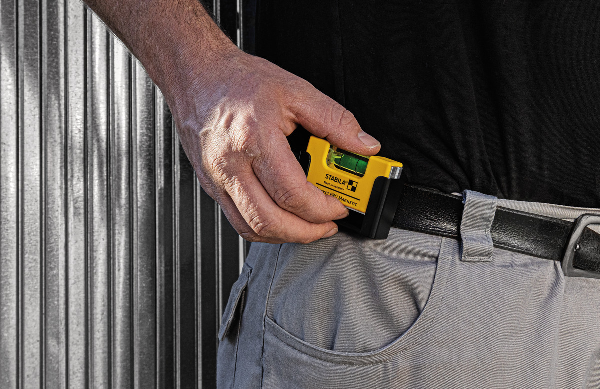 STABILA Wasserwaage Pocket PRO Magnetic, 7 cm, mit Gürtel-Clip
