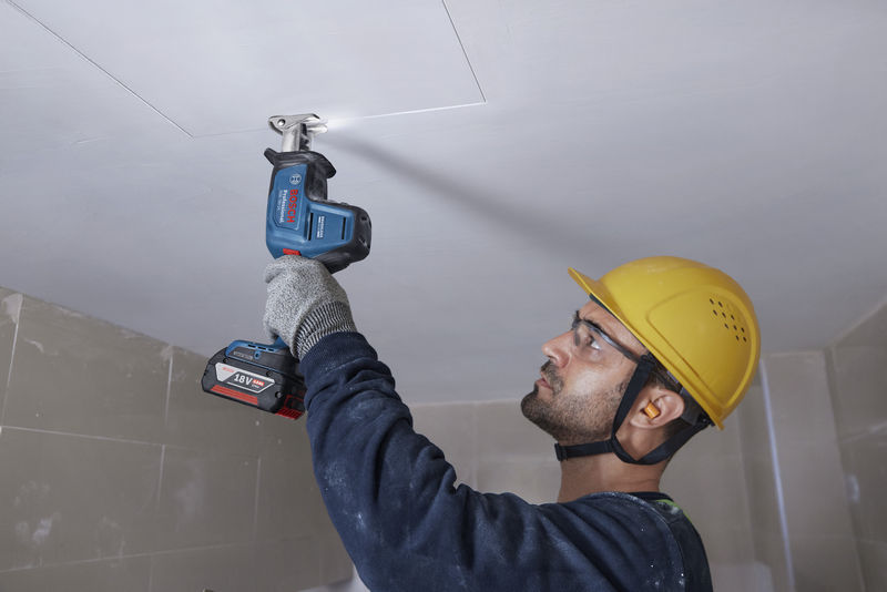 BOSCH Säbelsäge GSA 18V-24, Leiterclip in L-BOXX BOSCH Säbelsäge GSA 18V-24, Leiterclip in L-BOXX