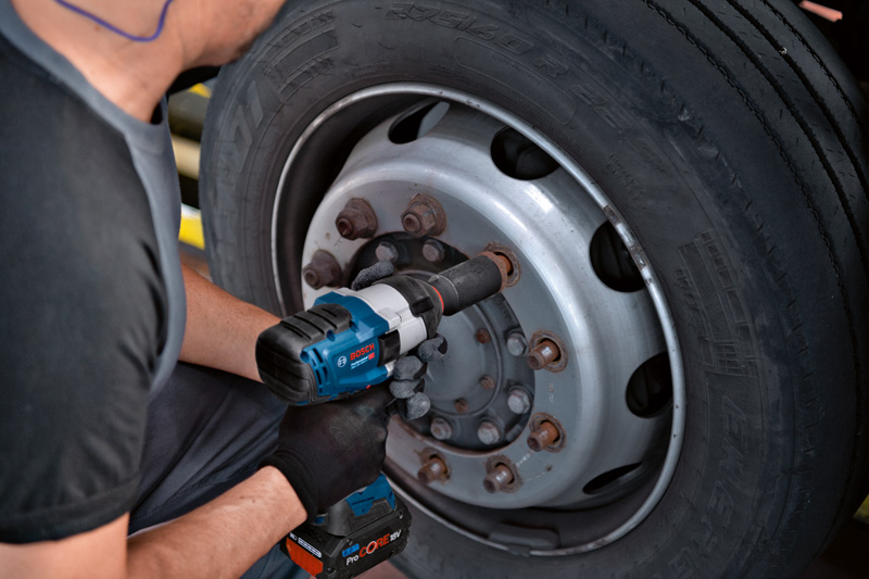 BOSCH Akku-Drehschlagschrauber GDS 18V-1050 H in L-BOXX, 2x 8,0Ah ProCORE Akkupack BOSCH Akku-Drehschlagschrauber GDS 18V-1050 H in L-BOXX, 2x 8,0Ah ProCORE Akkupack