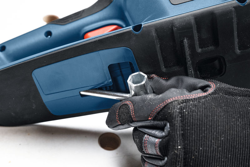 BOSCH Akku-Kettensäge GKE 18V-40 BOSCH Akku-Kettensäge GKE 18V-40