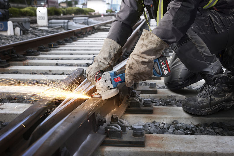 BOSCH Akku-Winkelschleifer GWS 18V-11, L-BOXX 136 BOSCH Akku-Winkelschleifer GWS 18V-11, L-BOXX 136