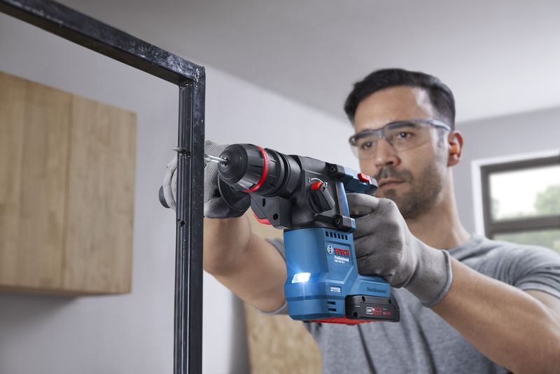 BOSCH Akku-Bohrhammer mit ONECHUCK GBH 18V-18 X BOSCH Akku-Bohrhammer mit ONECHUCK GBH 18V-18 X