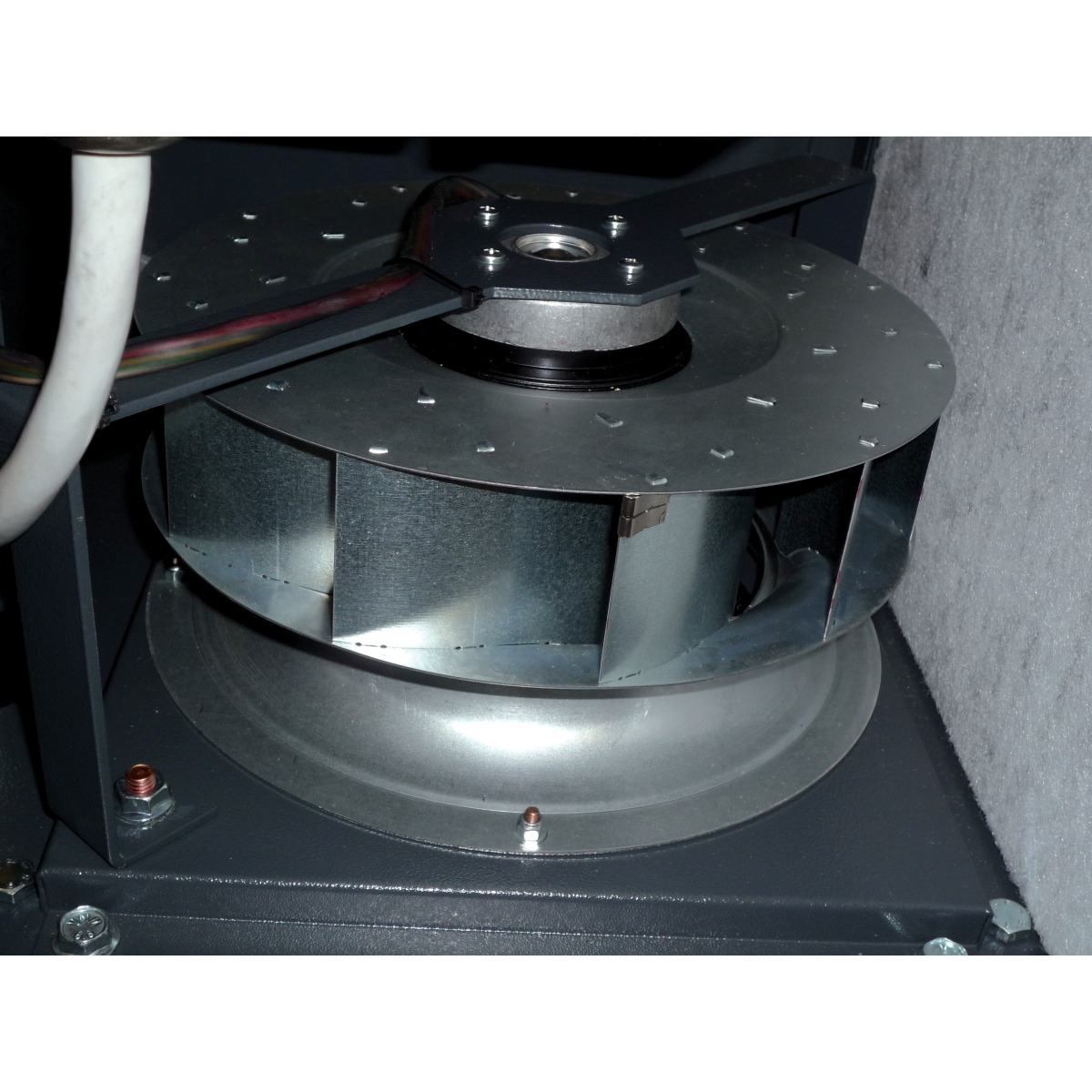 AIRCRAFT Schraubenkompressor mit Rippenbandriemenantrieb (Bodeninstallation) A-PLUS 15-10 AIRCRAFT Schraubenkompressor mit Rippenbandriemenantrieb (Bodeninstallation) A-PLUS 15-10