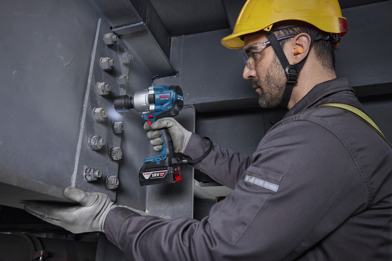 BOSCH Akku-Drehschlagschrauber GDS 18V-780 in L-BOXX BOSCH Akku-Drehschlagschrauber GDS 18V-780 in L-BOXX
