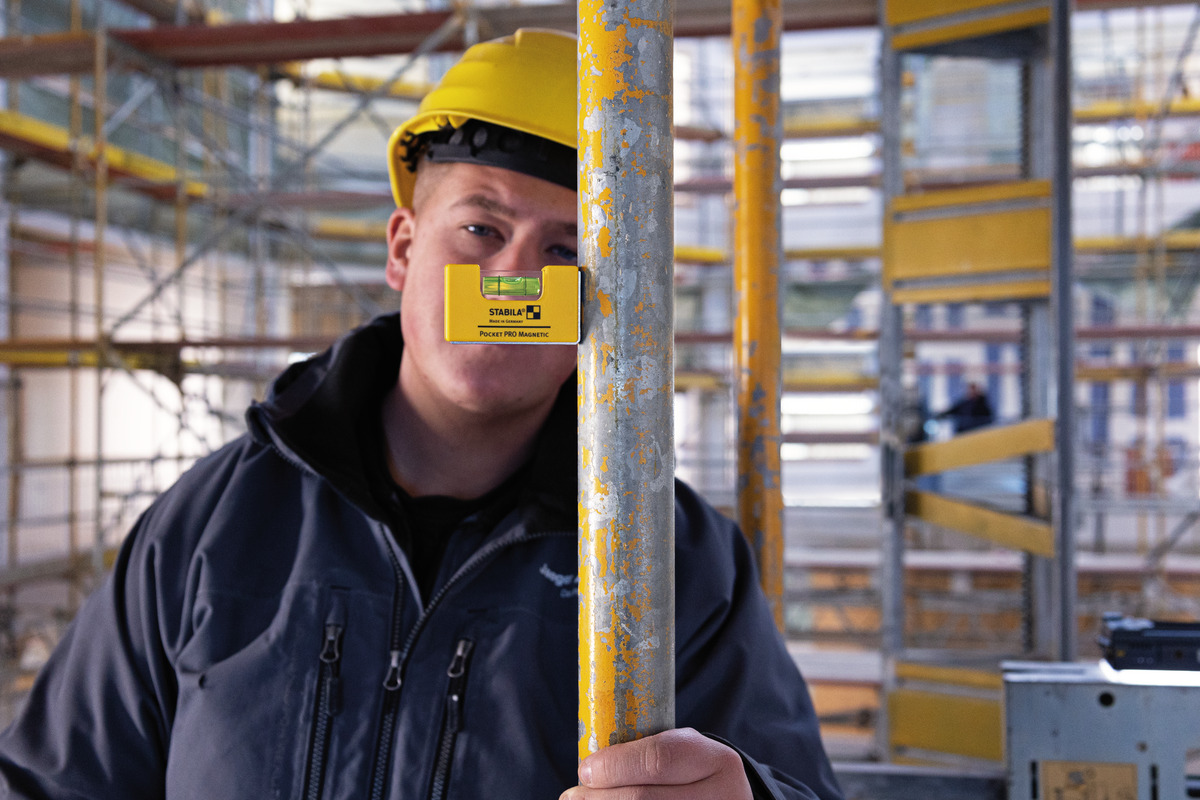 STABILA Wasserwaage Pocket PRO Magnetic, 7 cm, mit Gürtel-Clip