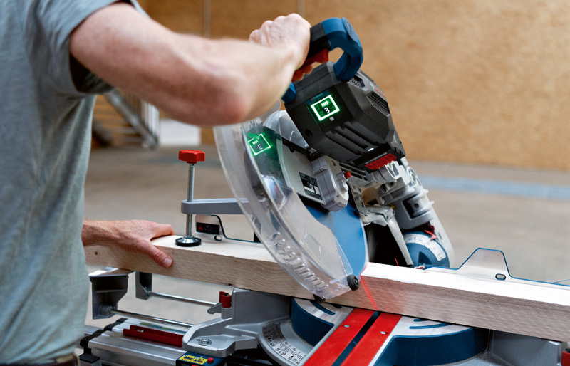 BOSCH Akku-Kapp- und Gehrungssäge GCM 18V-305 GDC, Karton BOSCH Akku-Kapp- und Gehrungssäge GCM 18V-305 GDC, Karton
