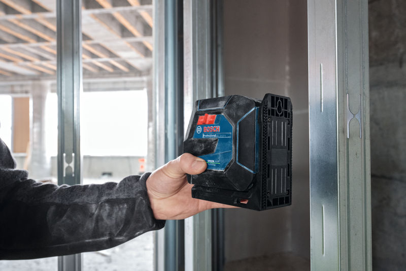 BOSCH Linienlaser GLL 20-22 G, Baustativ BT 150 Professional BOSCH Linienlaser GLL 20-22 G, Baustativ BT 150 Professional