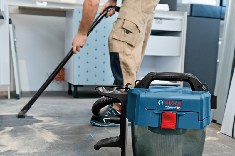 BOSCH Akku-Staubsauger GAS 18V-10 L mit Reinigungsset BOSCH Akku-Staubsauger GAS 18V-10 L mit Reinigungsset