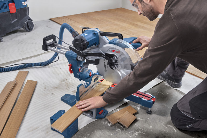 BOSCH Kapp- und Gehrungssäge GCM 340-305 D BOSCH Kapp- und Gehrungssäge GCM 340-305 D